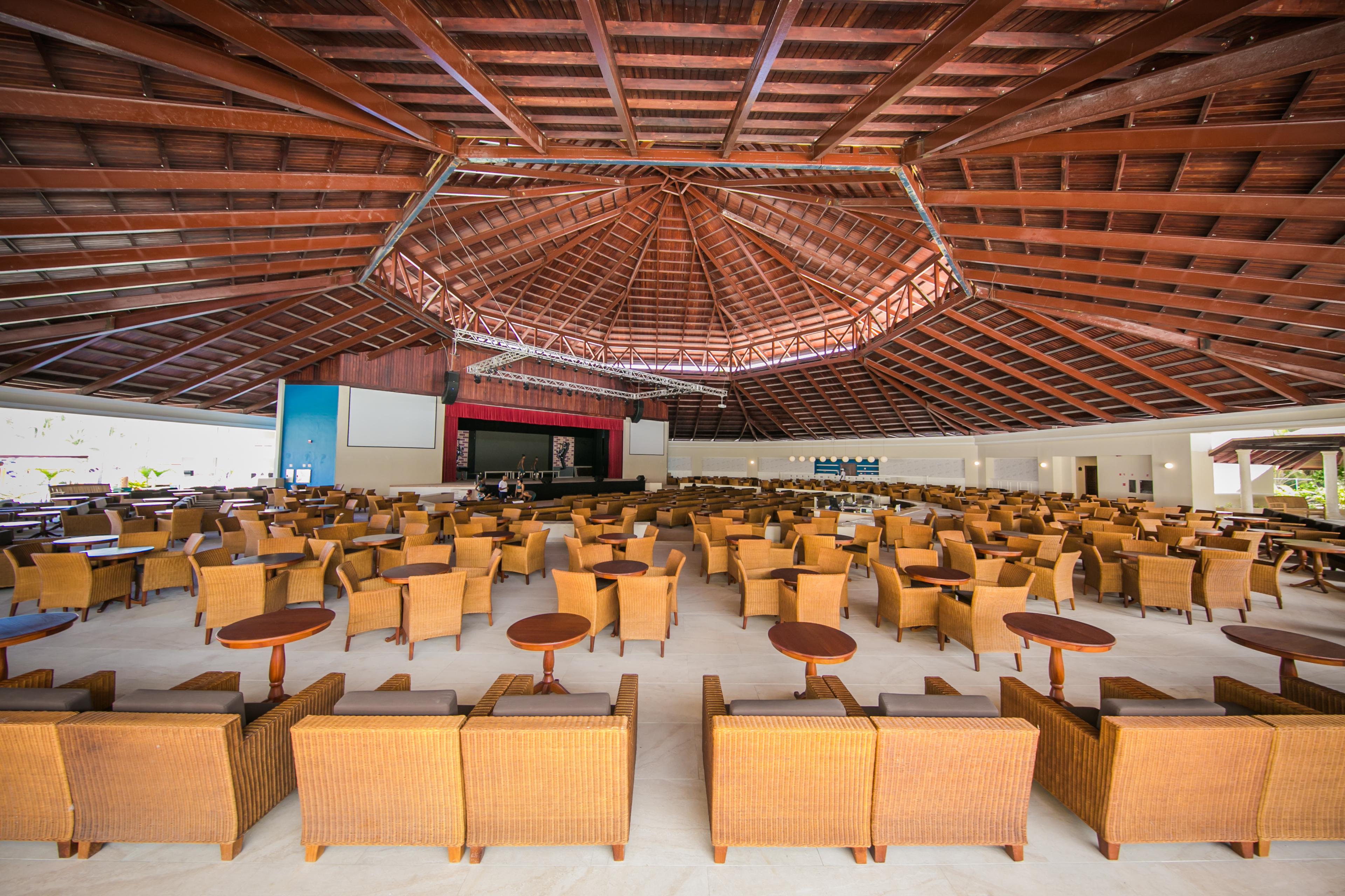 Majestic Mirage Punta Cana, All Suites (Adults Only) Eksteriør billede The interior of the airport's main terminal
