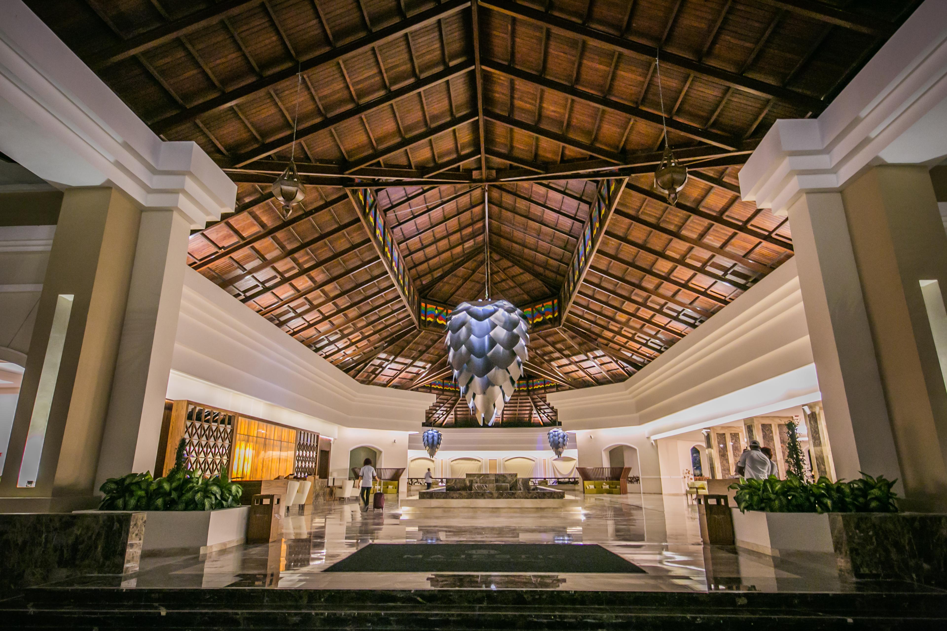 Majestic Mirage Punta Cana, All Suites (Adults Only) Eksteriør billede The lobby of the hotel