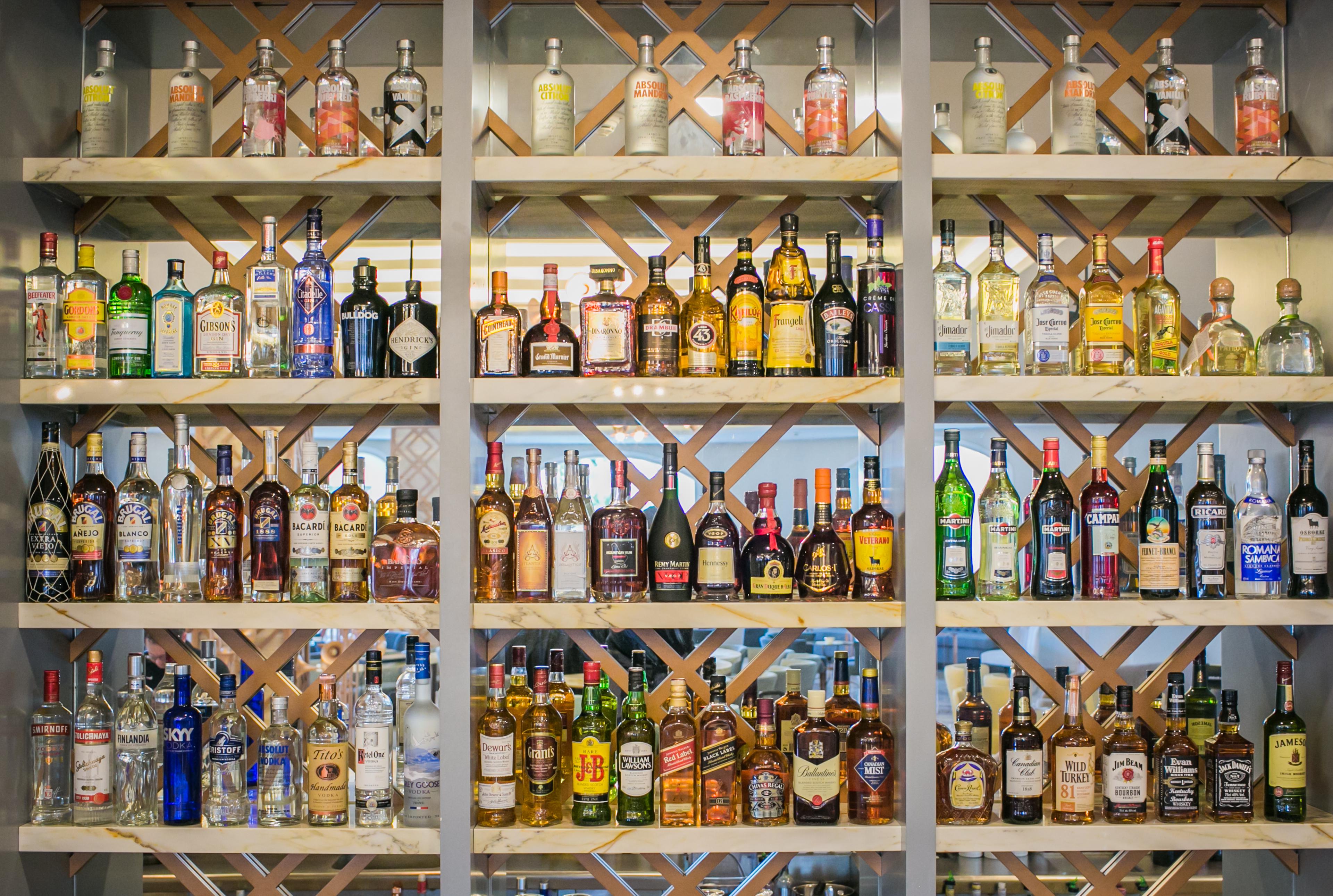 Majestic Mirage Punta Cana, All Suites (Adults Only) Eksteriør billede Alcoholic beverages